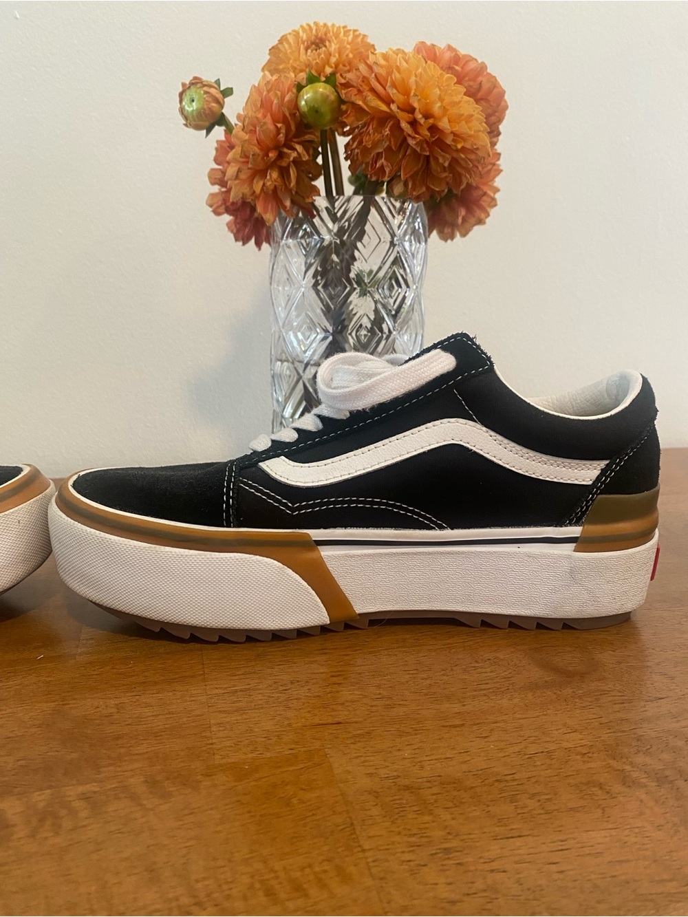 Vans Black and White Platform Old Skool with Gum Accent - Picture 5 of 8